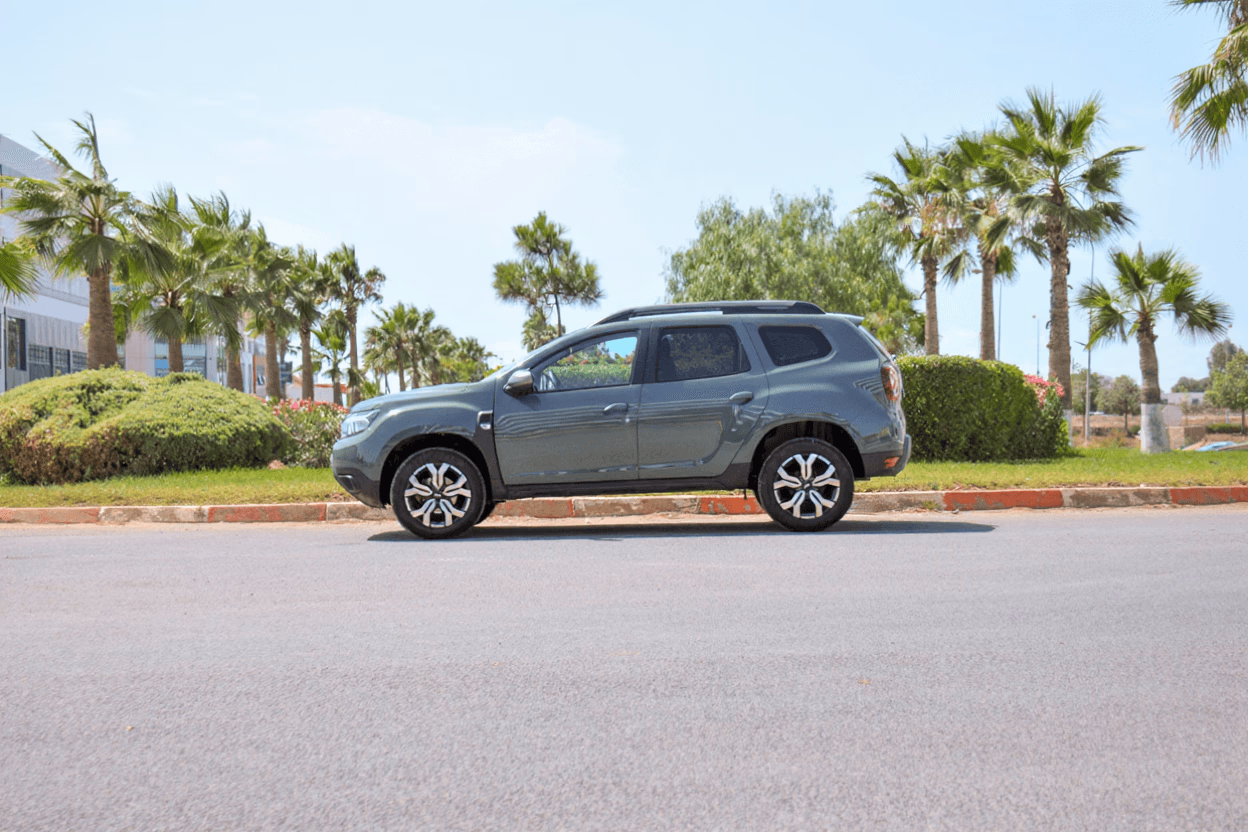 Dacia-Duster-Side-View