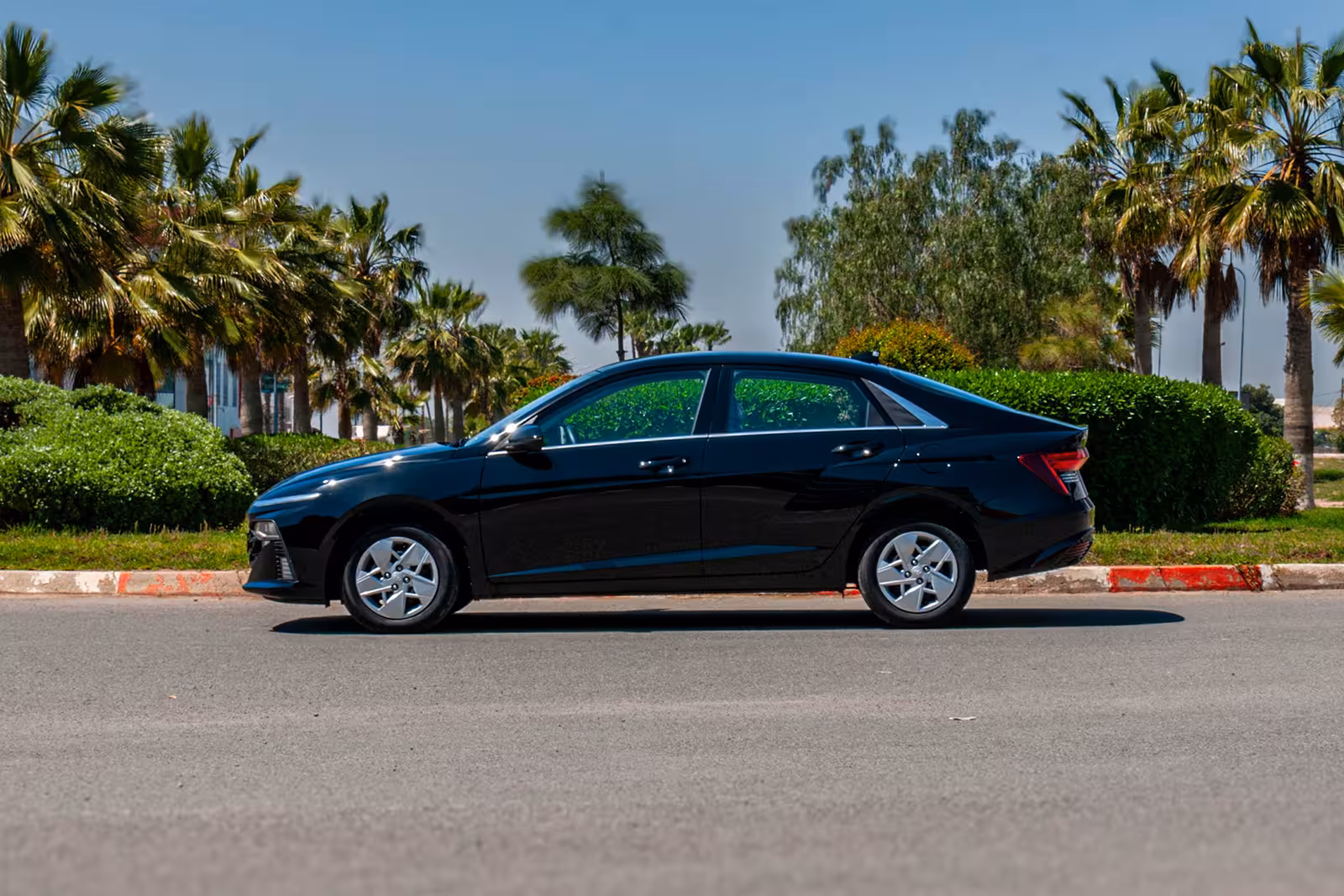 Hyundai Accent Side