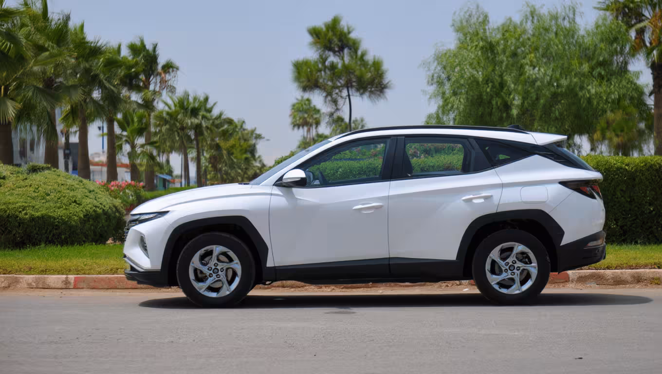 Hyundai Tucson - Side