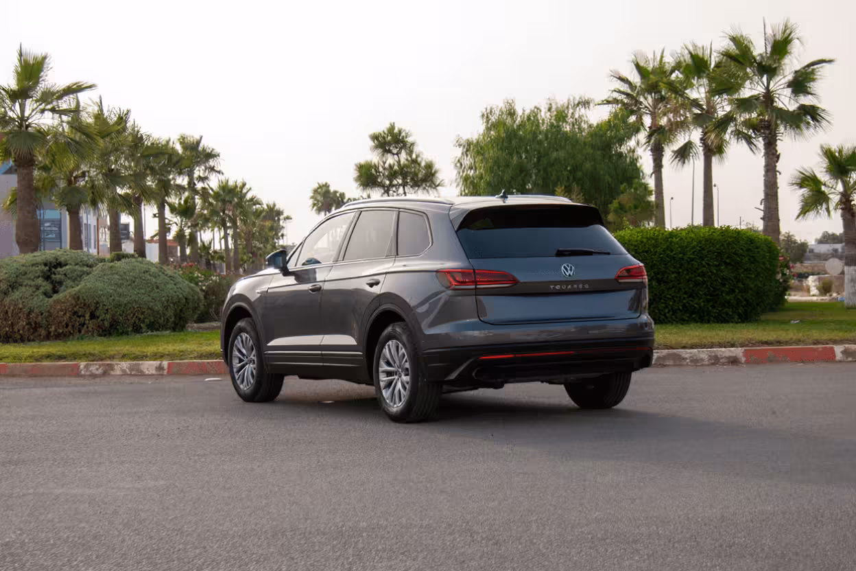 VW Touareg Rear View